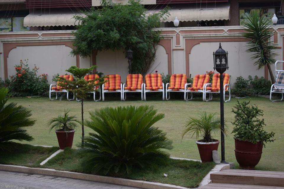 Royal Emirates Residence Abbottabad ภายนอก รูปภาพ