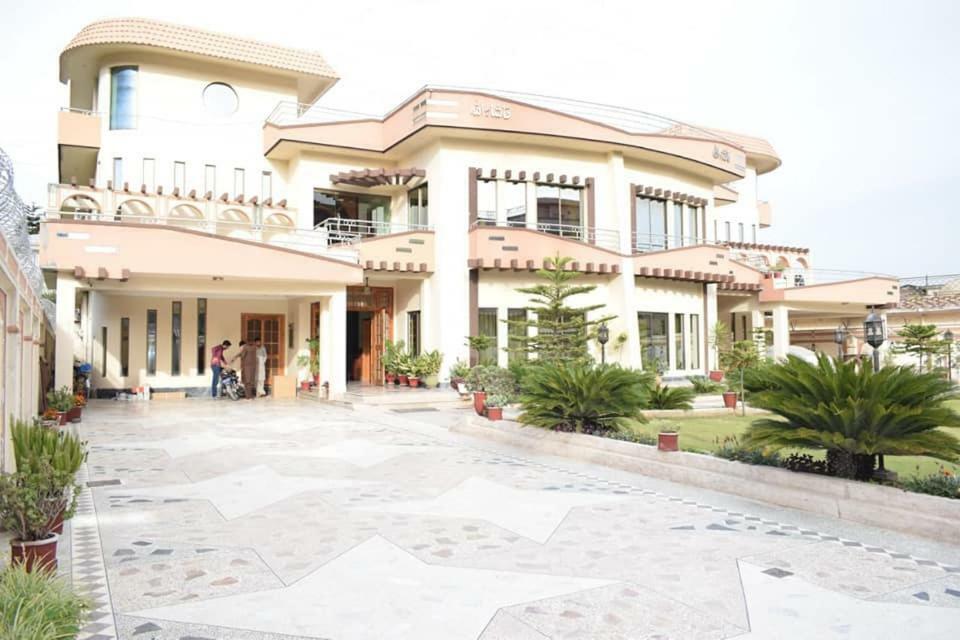 Royal Emirates Residence Abbottabad ภายนอก รูปภาพ